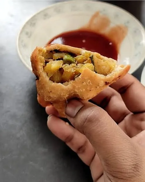 ভাইরাল থেকে ঘরোয়া, ঢাকার ১০ শিঙাড়া, স্বাদ যাচাইয়ে কে পেল কত