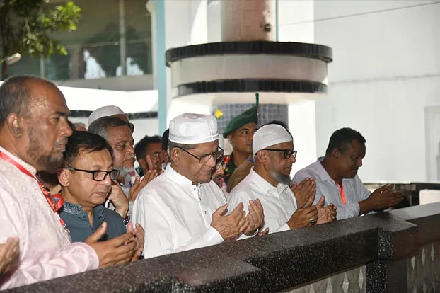 এক দিনের সফরে সিলেটে রাষ্ট্রপতি, মাজার জিয়ারতের পর যোগ দেবেন নাগরিক সংবর্ধনায়