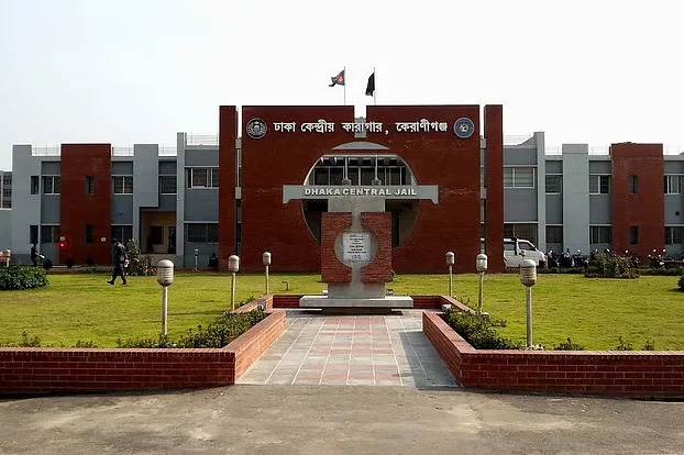 আরও এক কারাবন্দীর মৃত্যু ঢাকা মেডিকেলে, দুই দিনে মারা গেলেন ৪ জন