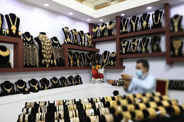আজ আবার কমল সোনার দাম, ভরিতে ১,১০৮ টাকা