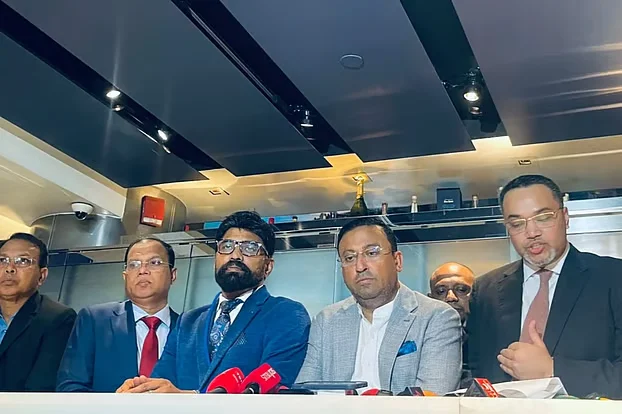 বোয়িংয়ের সঙ্গে ১১টি নতুন বিমান কেনার চুক্তি হয়েছে: মাহদী আমিন