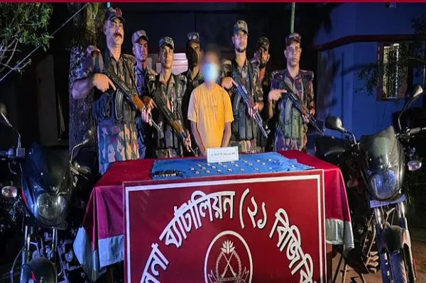 কোমরে বিশেষ কায়দায় লুকানো ছিল প্রায় ৭ কোটি টাকার স্বর্ণ, যুবক গ্রেপ্তার