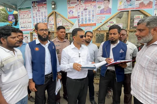 ১০ লিটার জ্বালানিতে ৫৩০ মিলিলিটার কম, যাত্রাবাড়ীতে ফিলিং স্টেশন বন্ধ করল বিএসটিআই