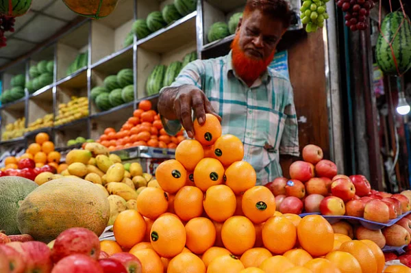 ৮৭ টাকায় আনা মাল্টা বাজারে কেন ৫২০ টাকা কেজি