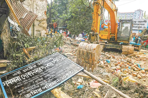 রাড্ডা স্বাস্থ্যকেন্দ্রে হামলা: সমমনা দোকানদার সমিতির অধিকাংশ নেতা ব্যবসায়ী নন